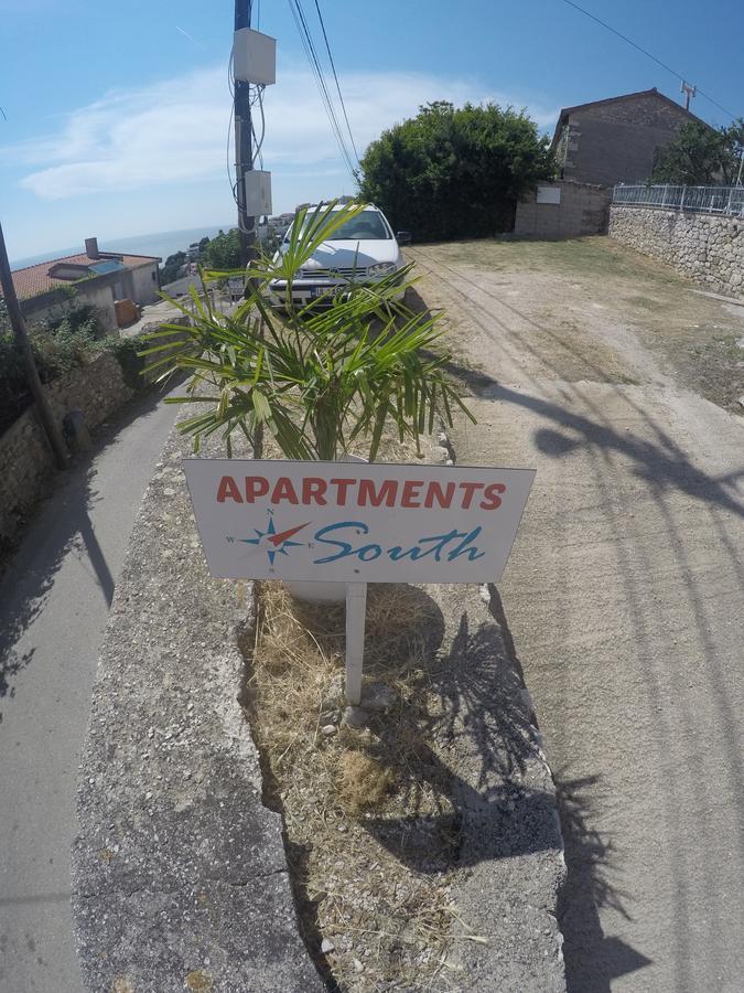 South Apartment *
