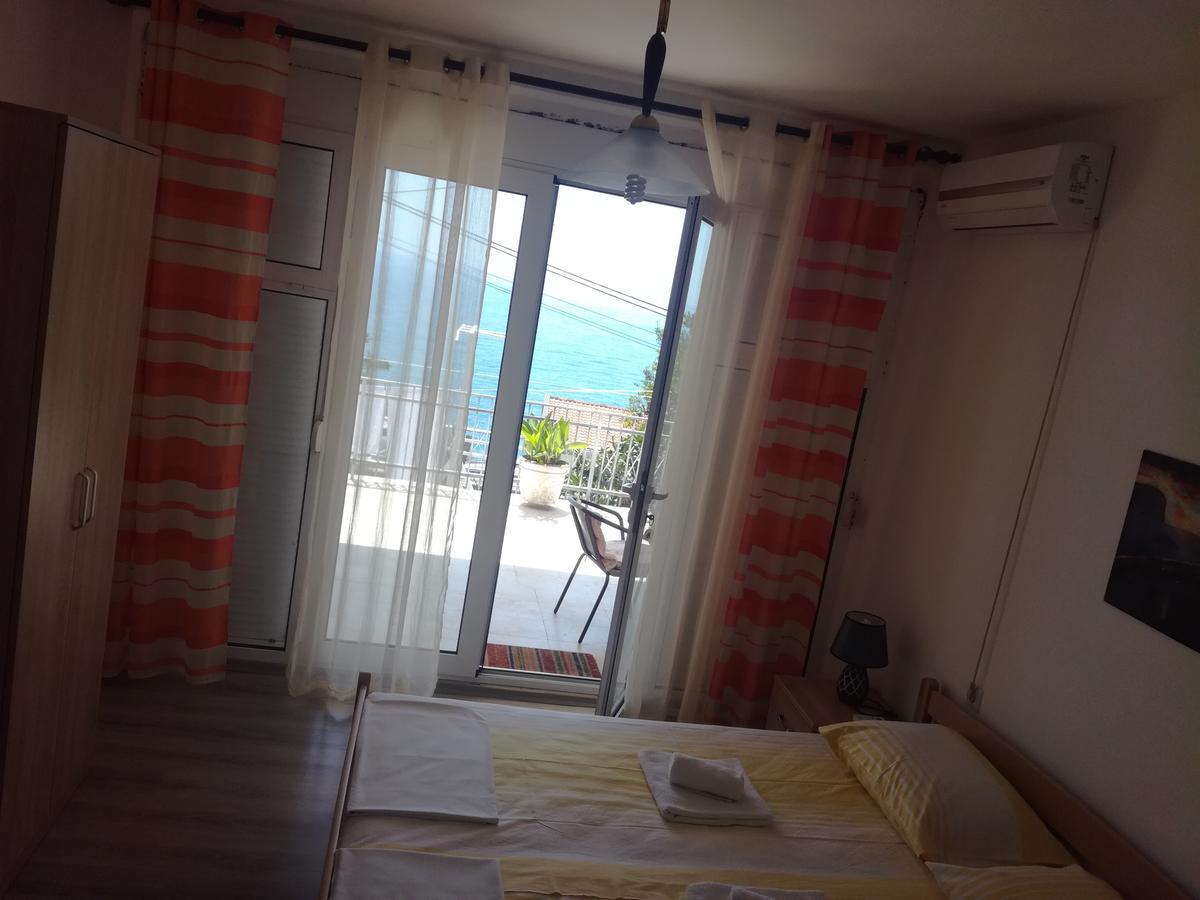 South Apartment *